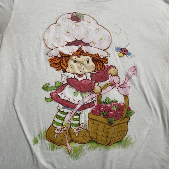Strawberry Shortcake White Graphic Print Shirt Size Large Flawed Stained - Picture 3 of 6